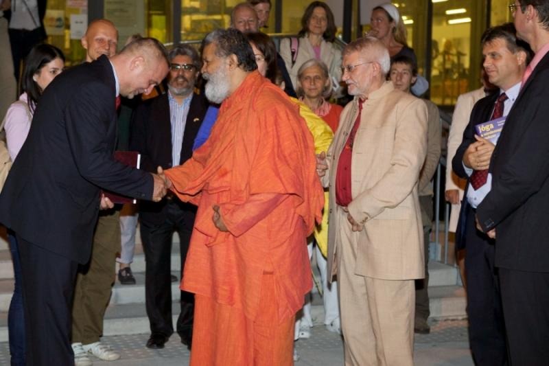 2014 10 Swami Maheshwarananda in Gyor 2